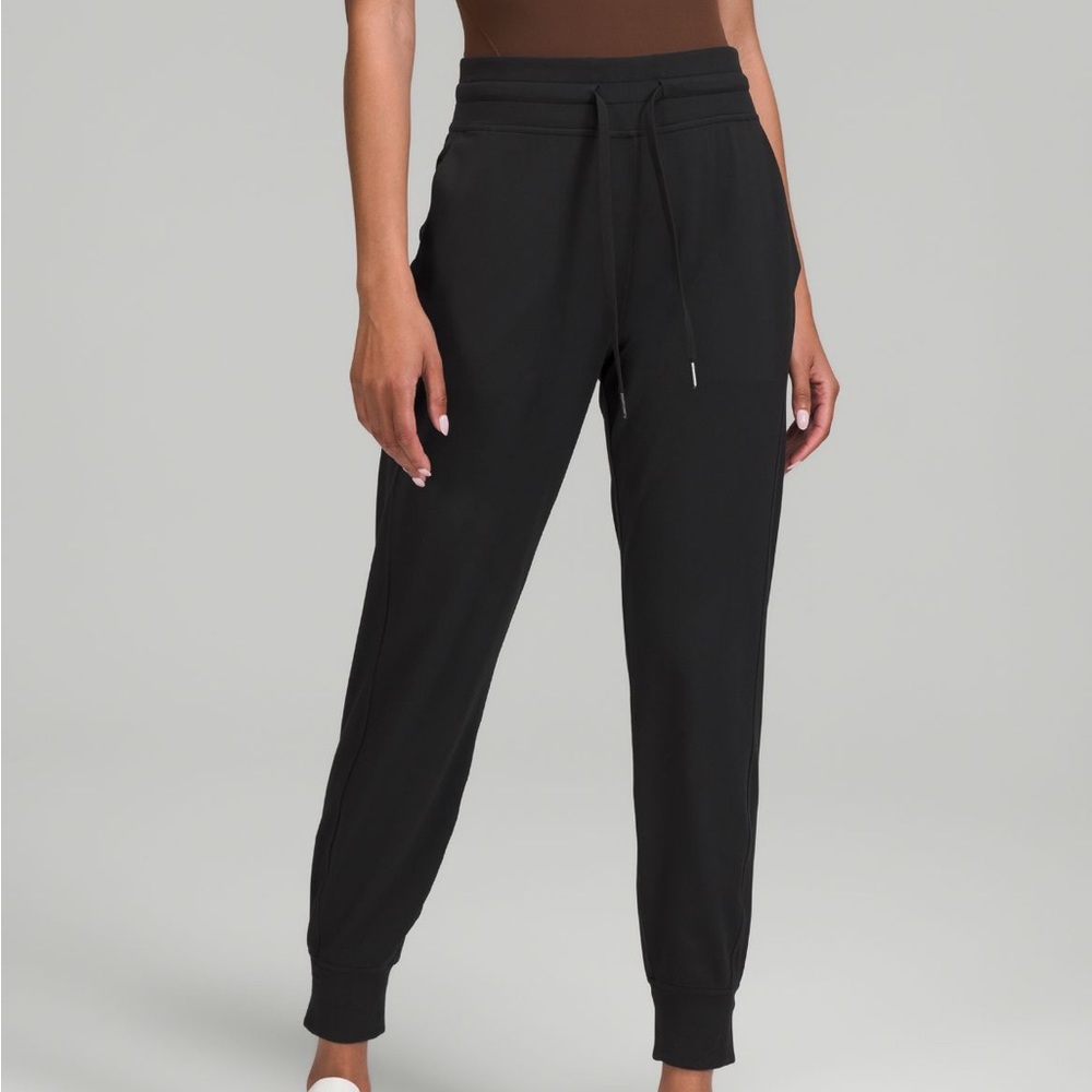 Lululemon Ready to Rulu Jogger